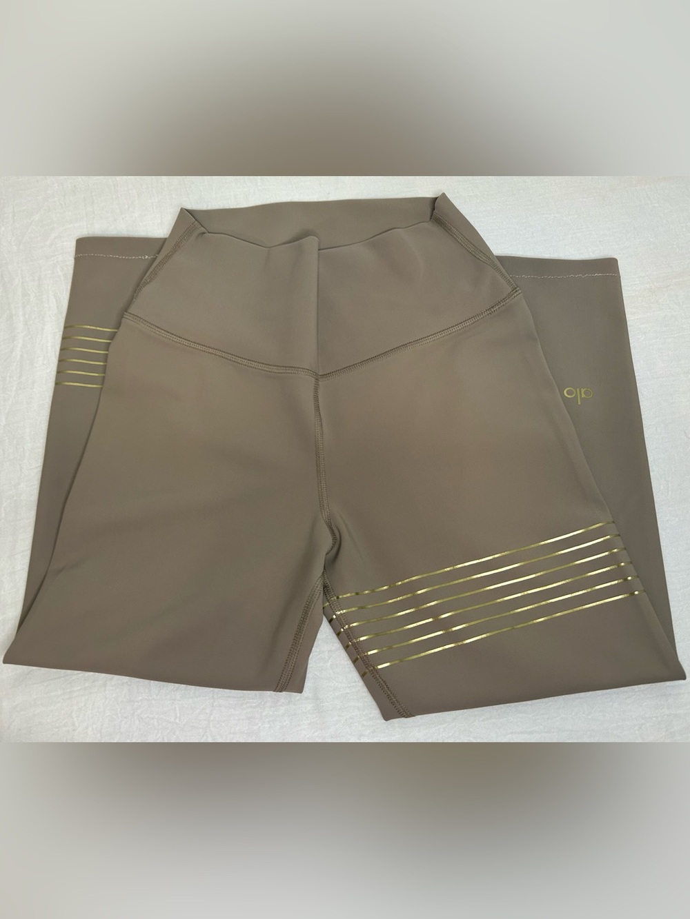 ALO Yoga Olive Brown High-Rise Leggings with Gold Accents